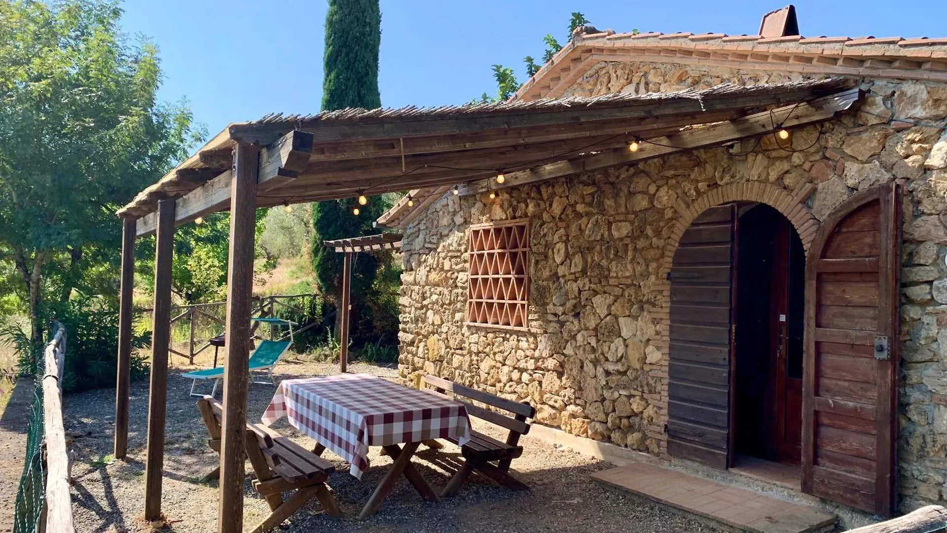 Agriturismo Fattoria La Prugnola Montescudaio